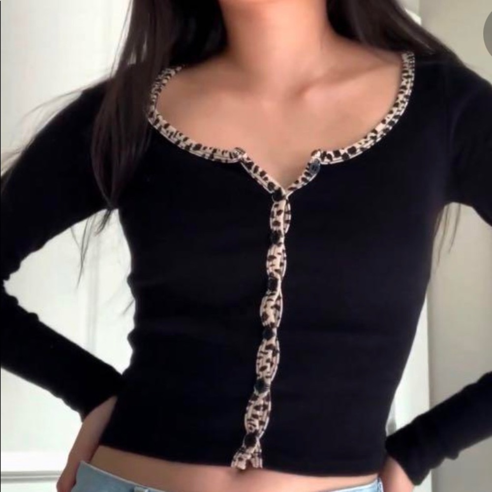 Brandy Melville Zelly Top
